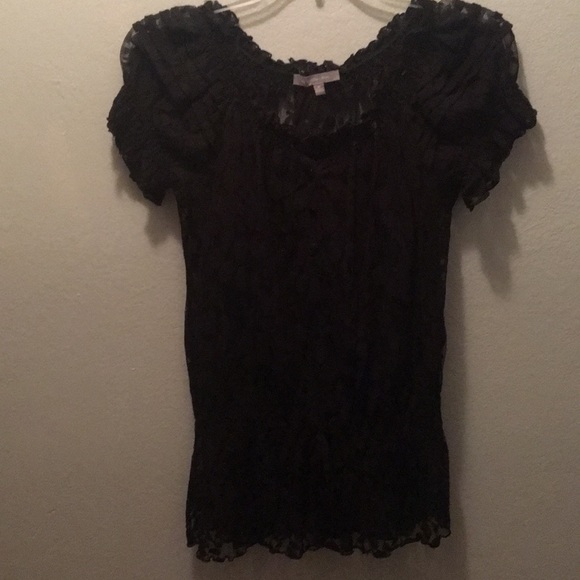 Laced top with camisole. Elastic tie waist. - Picture 1 of 3